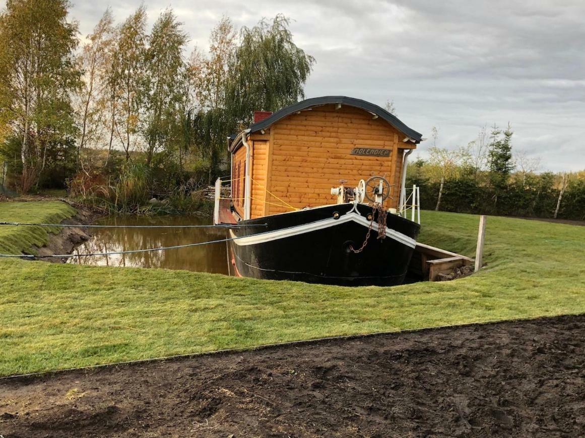 Dutch hausboat MOLENDIEP built 1909 Mosty Exterior foto